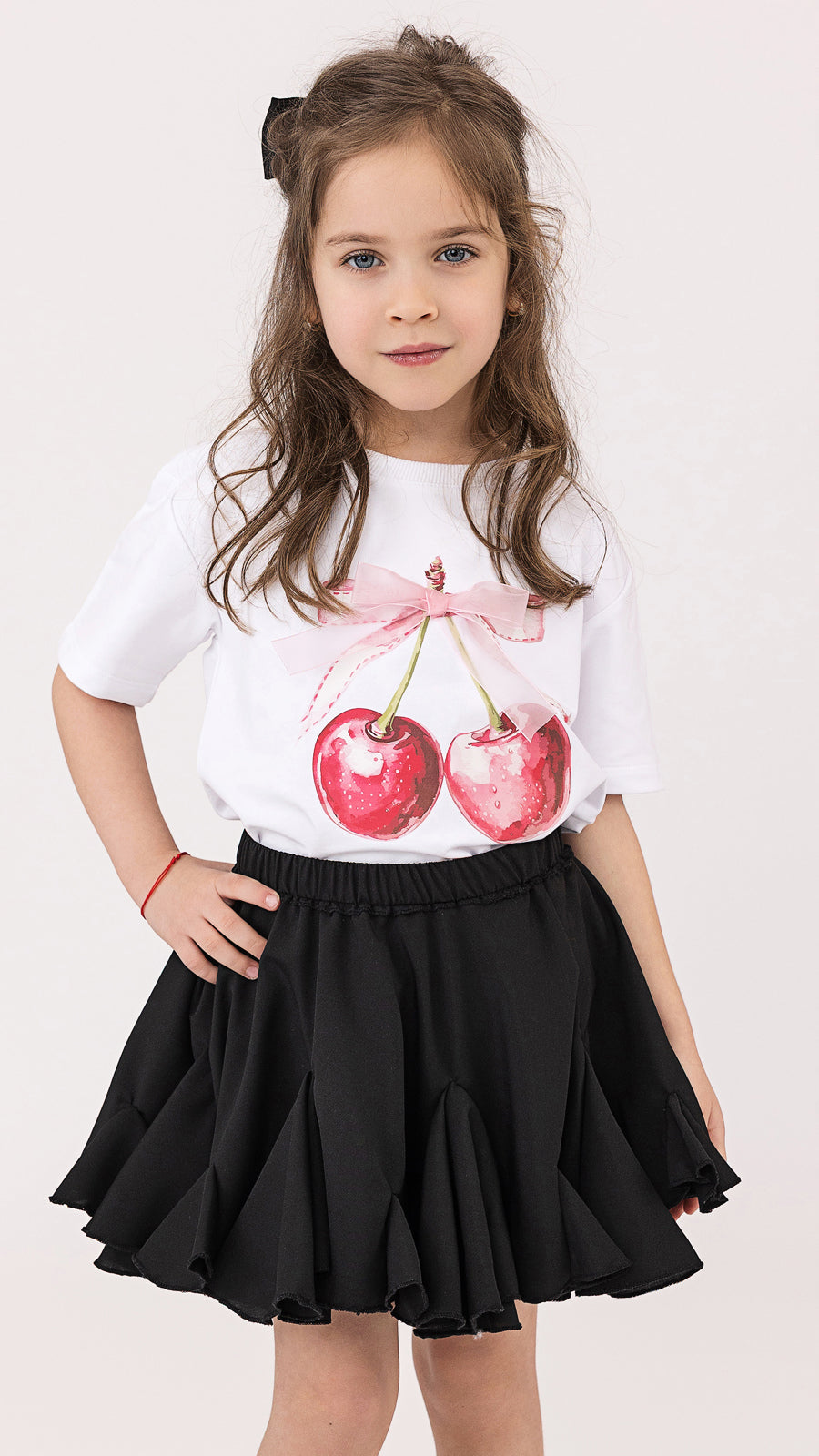 Tricou fete alb cu imprimeu cu cirese si funda din organza