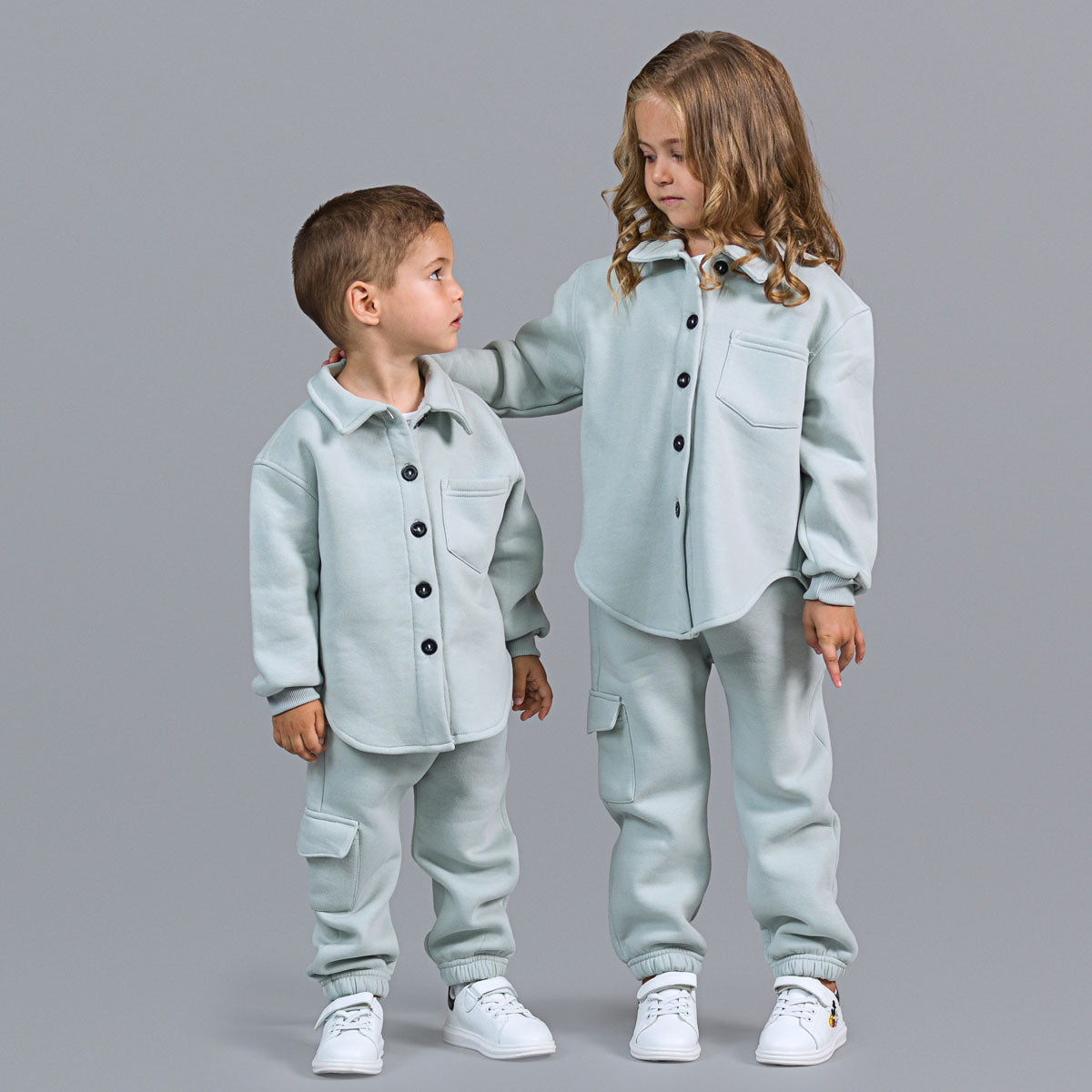 Trening baieti gri format din jacheta tip camasa si pantaloni jogger