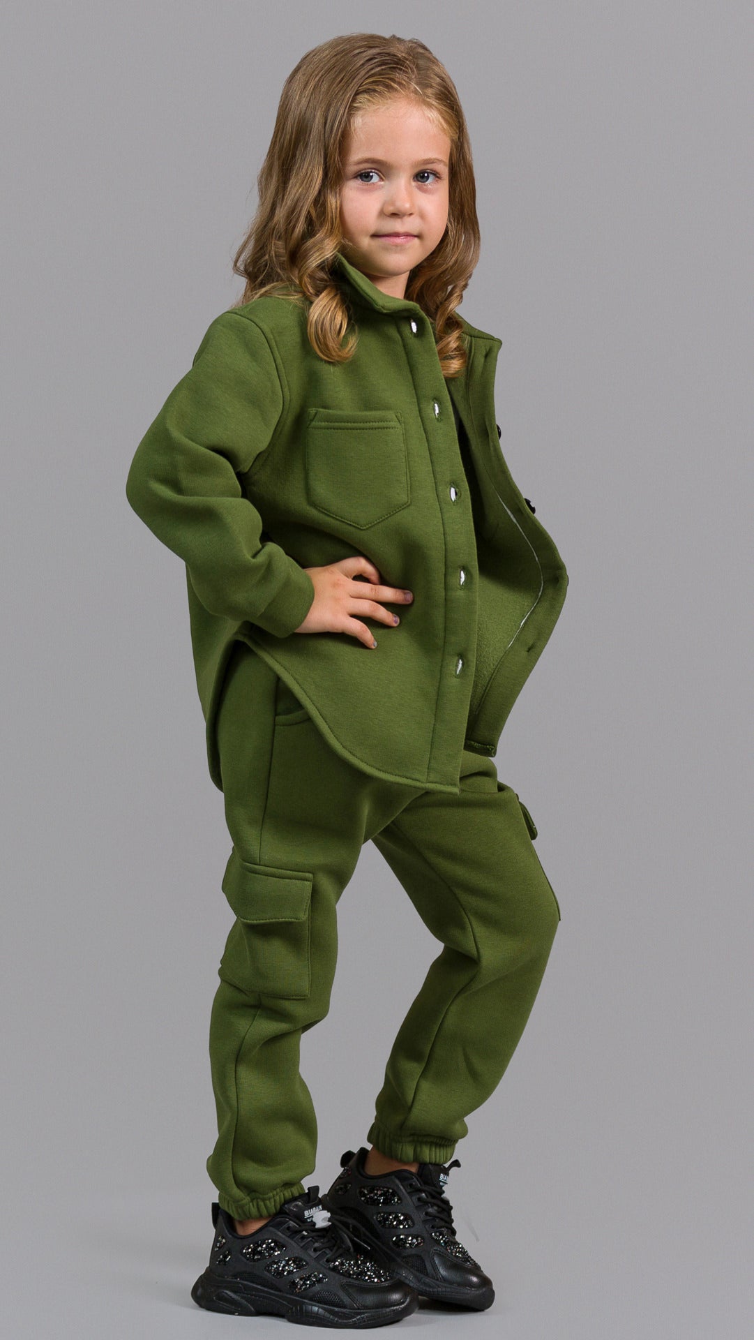 Trening fete verde format din jacheta tip camasa si pantaloni jogger